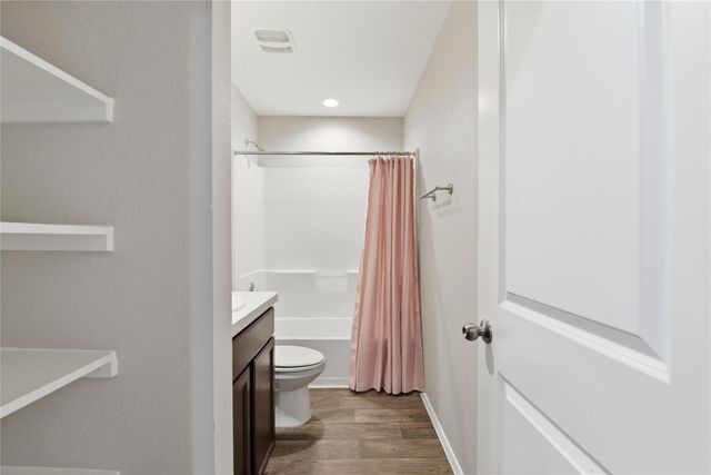 518 Road 5138, Cleveland, TX 77327