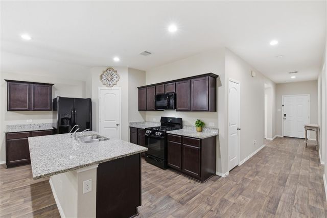 518 Road 5138, Cleveland, TX 77327