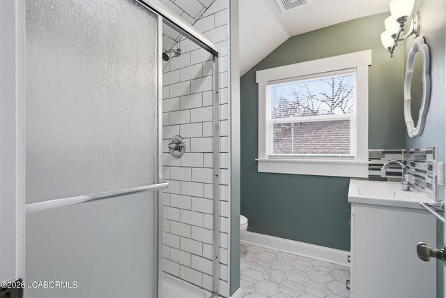 906 MONROE STREET, Jefferson City, MO 65101