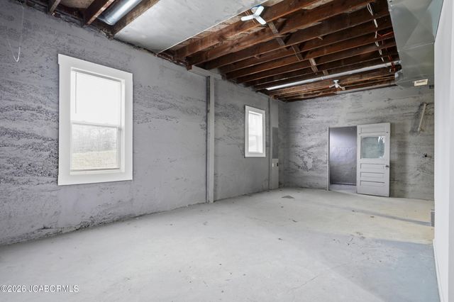 906 MONROE STREET, Jefferson City, MO 65101