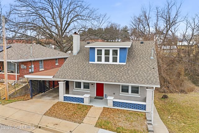 906 MONROE STREET, Jefferson City, MO 65101