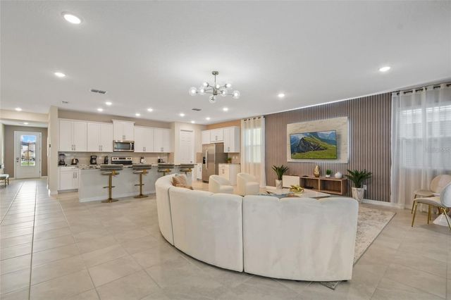 8905 COCONUT BREEZE DRIVE, Kissimmee, FL 34747