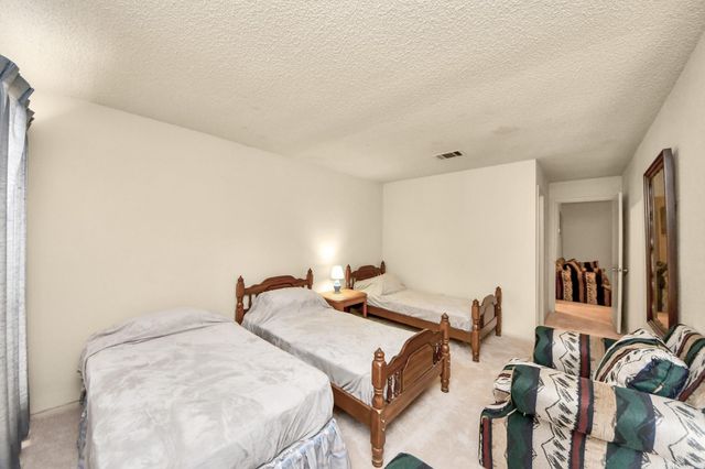 9433 Pagewood Ln, Houston, TX 77063