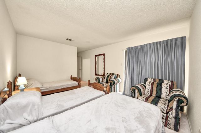9433 Pagewood Ln, Houston, TX 77063
