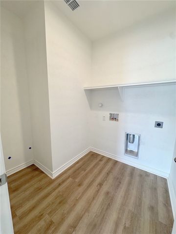 2107 Fury, Portland, TX 78374