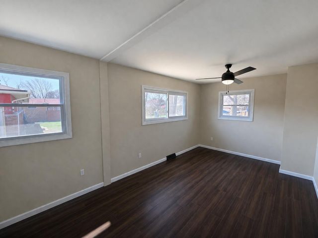 5768 Roosevelt Place, Merrillville, IN 46410