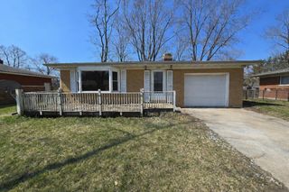 5768 Roosevelt Place, Merrillville, IN 46410