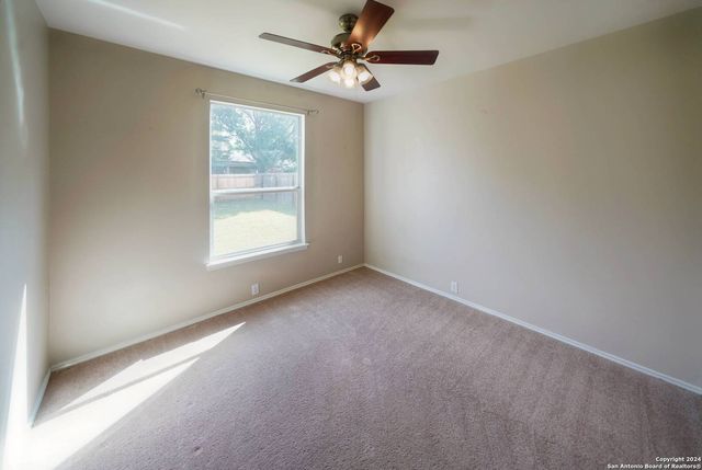 4736 GREEN BLUFF DR, Schertz, TX 78154