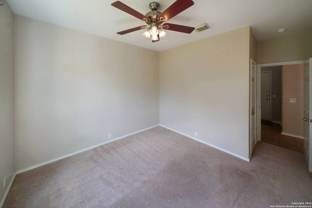 4736 GREEN BLUFF DR, Schertz, TX 78154