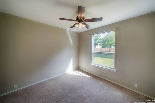 4736 GREEN BLUFF DR, Schertz, TX 78154