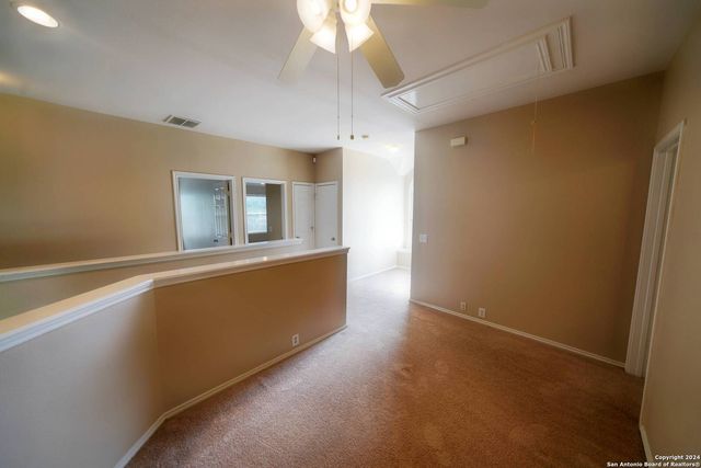 4736 GREEN BLUFF DR, Schertz, TX 78154