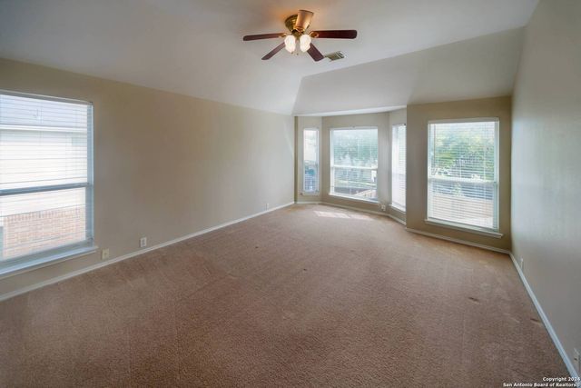 4736 GREEN BLUFF DR, Schertz, TX 78154