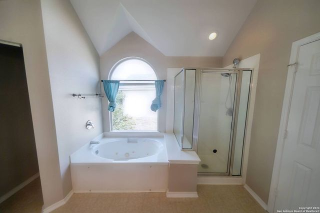 4736 GREEN BLUFF DR, Schertz, TX 78154