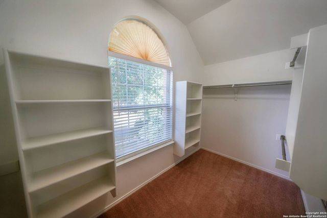4736 GREEN BLUFF DR, Schertz, TX 78154