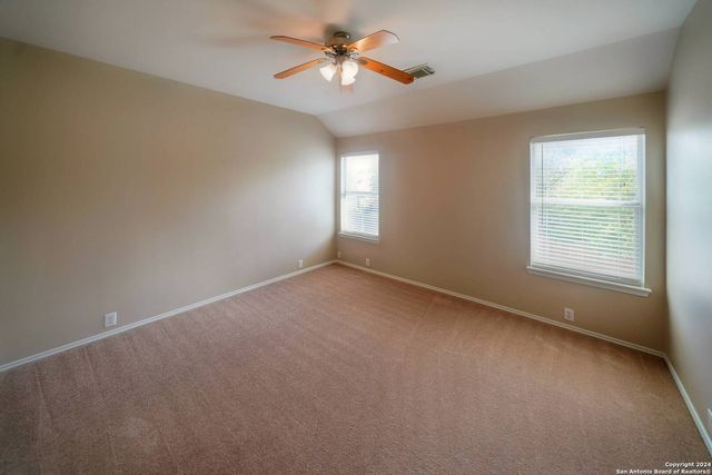 4736 GREEN BLUFF DR, Schertz, TX 78154