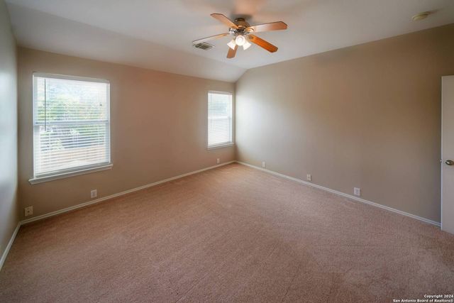 4736 GREEN BLUFF DR, Schertz, TX 78154