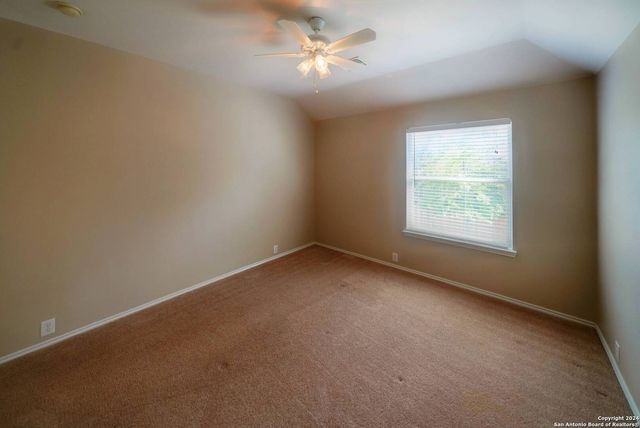 4736 GREEN BLUFF DR, Schertz, TX 78154