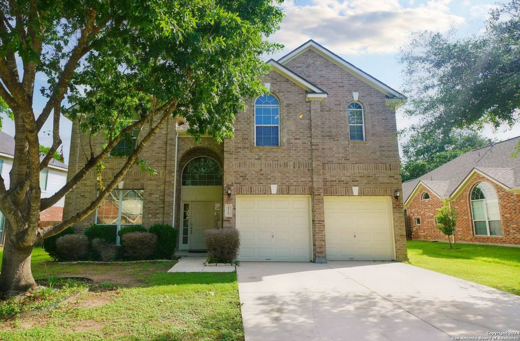 4736 GREEN BLUFF DR, Schertz, TX 78154
