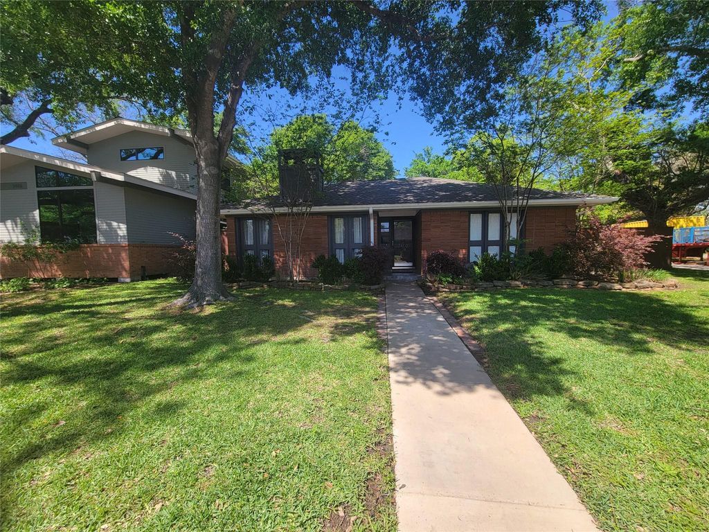 3402 Deal Street, Houston, TX 77025