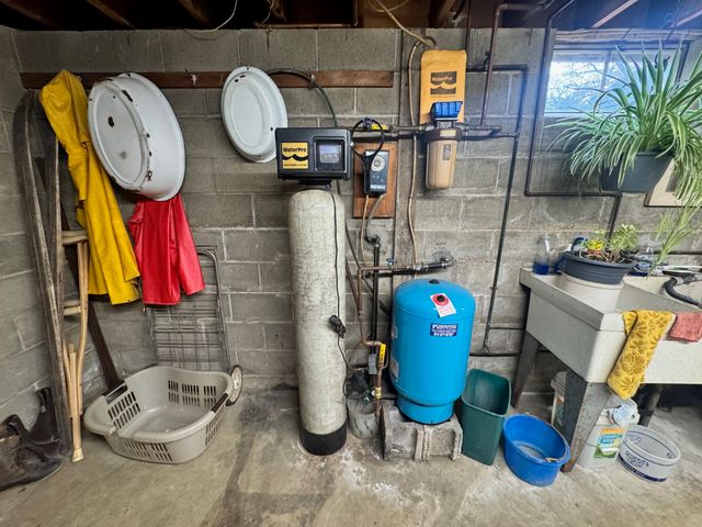 15003 STATE HIGHWAY 285 Highway, Conneaut Lake, PA 16316