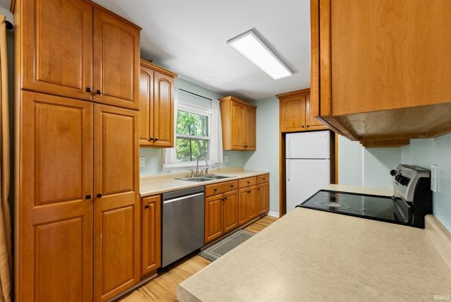 1403 E Orchard Drive, North Manchester, IN 46962