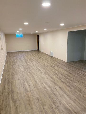 1403 E Orchard Drive, North Manchester, IN 46962