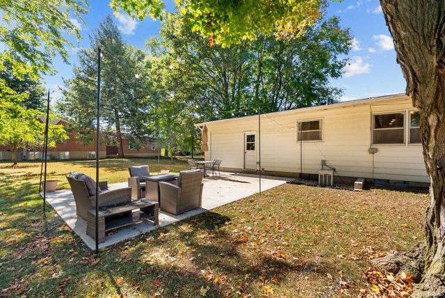 1403 E Orchard Drive, North Manchester, IN 46962