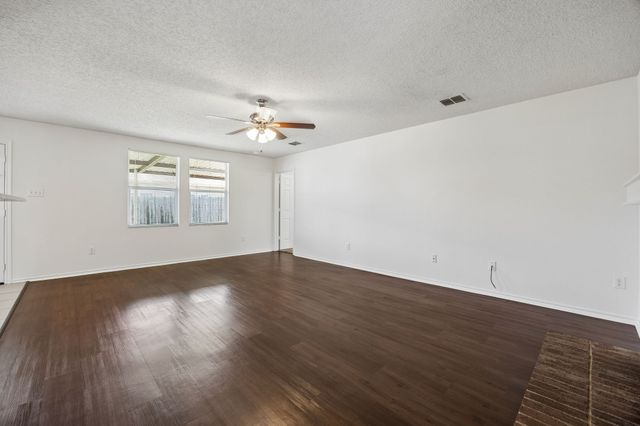 1412 Sunflower Court, Burleson, TX 76028