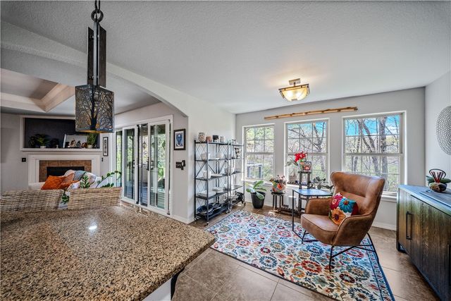 4 Lynher Lane, Bella Vista, AR 72714