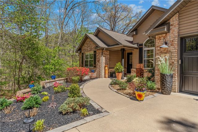 4 Lynher Lane, Bella Vista, AR 72714