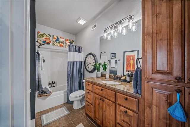 4 Lynher Lane, Bella Vista, AR 72714