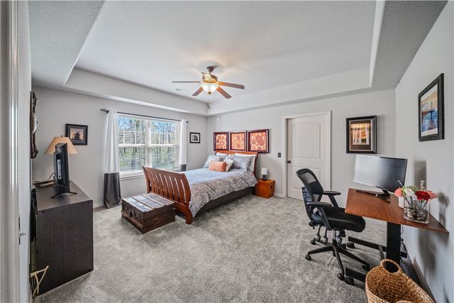 4 Lynher Lane, Bella Vista, AR 72714