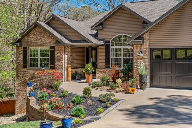 4 Lynher Lane, Bella Vista, AR 72714