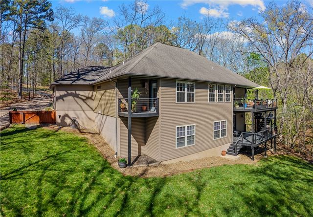 4 Lynher Lane, Bella Vista, AR 72714