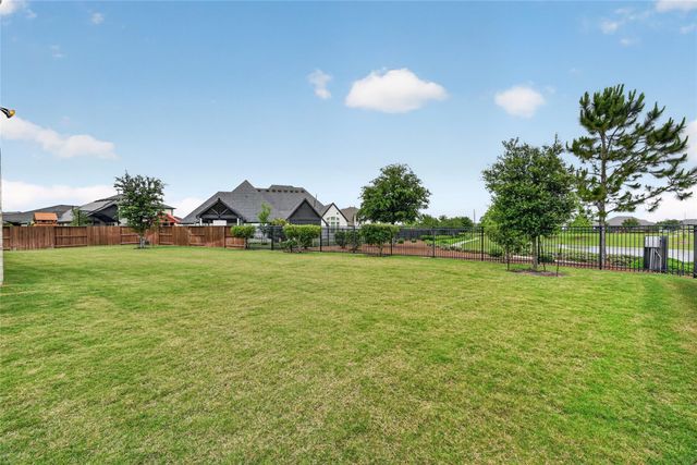 9827 Wright Drive, Manvel, TX 77578