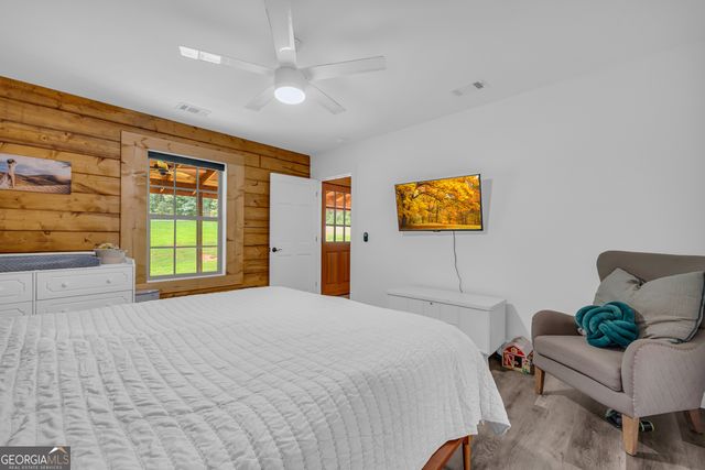 280 Shore Crest Drive, Martin, GA 30557