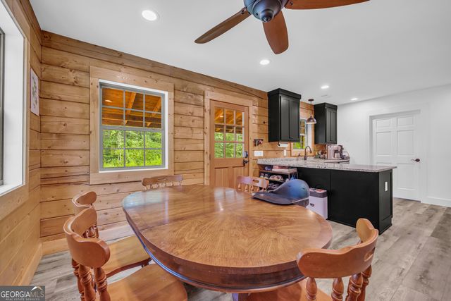 280 Shore Crest Drive, Martin, GA 30557