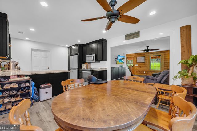 280 Shore Crest Drive, Martin, GA 30557