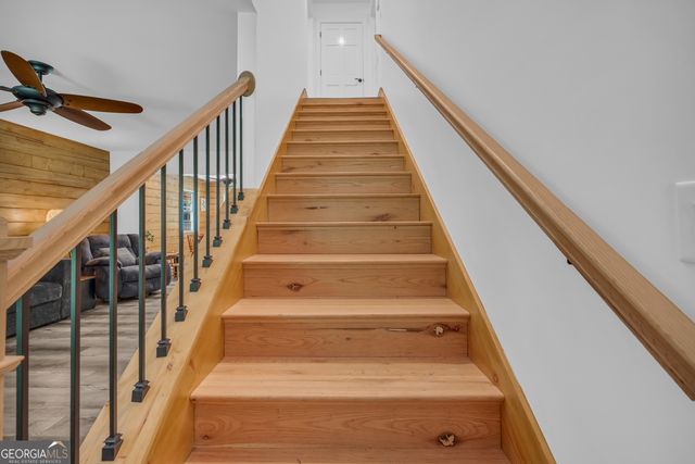 280 Shore Crest Drive, Martin, GA 30557