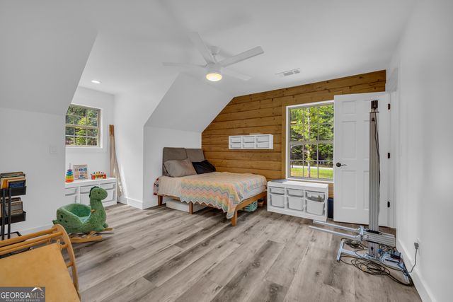 280 Shore Crest Drive, Martin, GA 30557