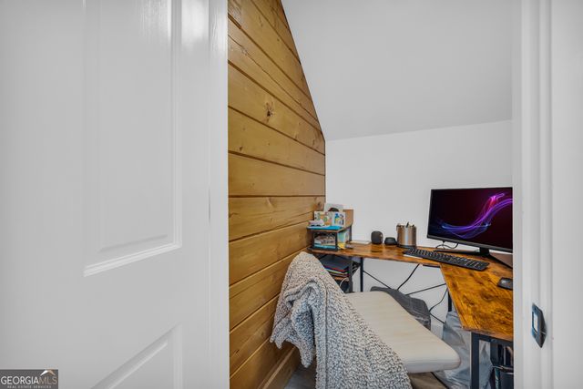 280 Shore Crest Drive, Martin, GA 30557