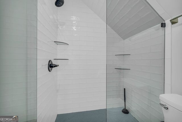 280 Shore Crest Drive, Martin, GA 30557