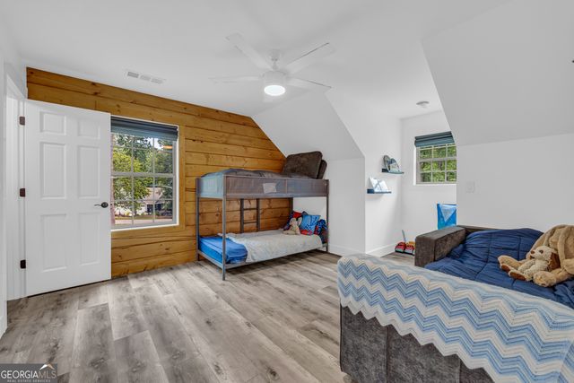 280 Shore Crest Drive, Martin, GA 30557