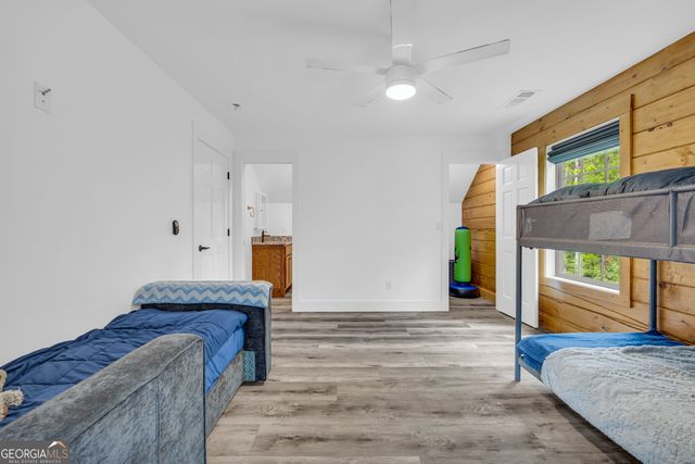 280 Shore Crest Drive, Martin, GA 30557