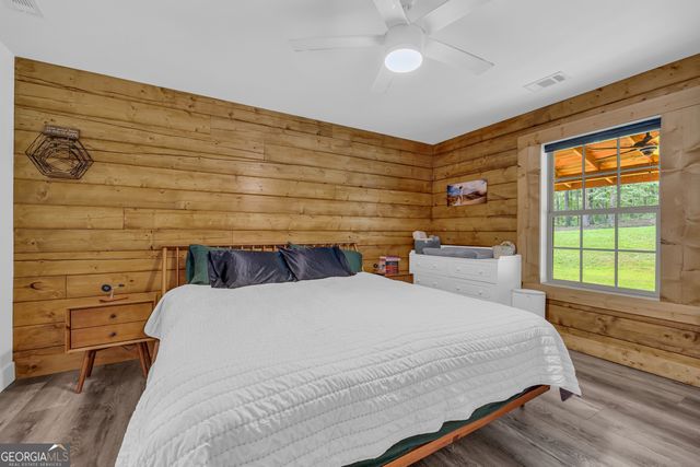 280 Shore Crest Drive, Martin, GA 30557