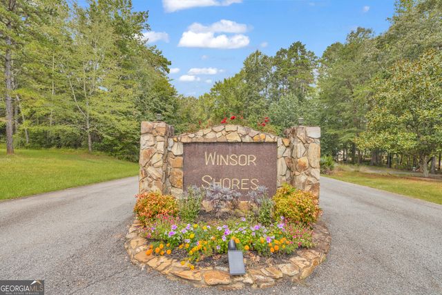 280 Shore Crest Drive, Martin, GA 30557