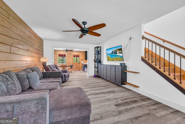 280 Shore Crest Drive, Martin, GA 30557