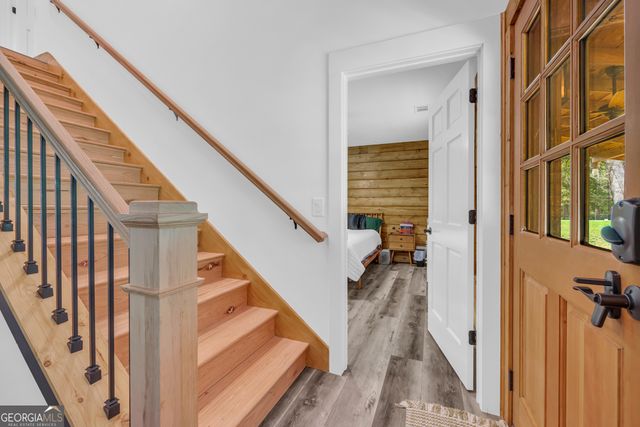 280 Shore Crest Drive, Martin, GA 30557