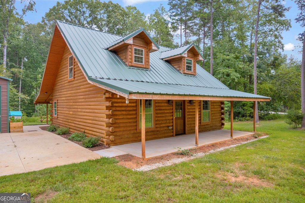 280 Shore Crest Drive, Martin, GA 30557