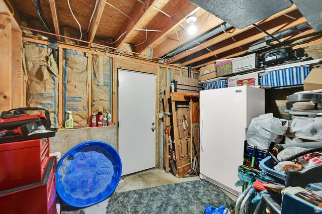 1890 W 2400 S, Syracuse, UT 84075